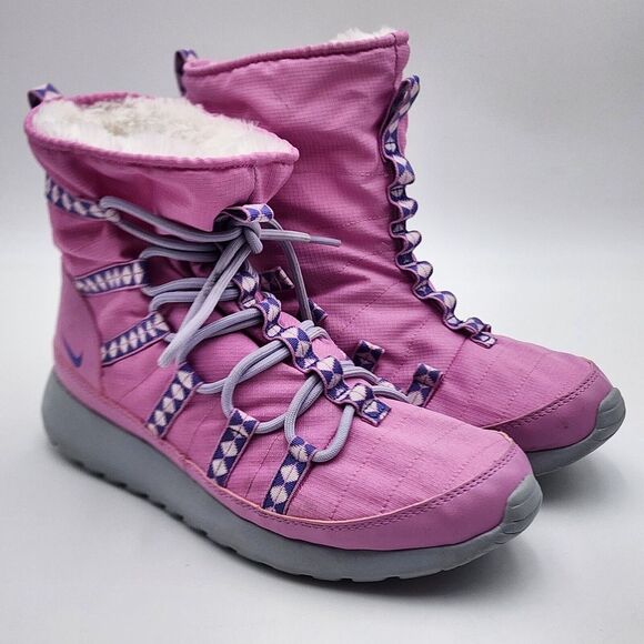 Nike Girl's Roshe One Hi Boots Sneakerboots 654492-500‎ Size 6.5Y Lilac Purple - Picture 1 of 10